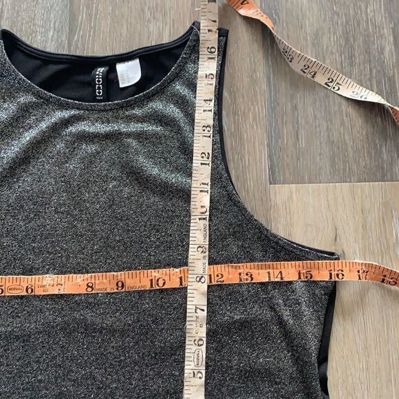 H&M Divided silver sparkle and black crop Tank top sz medium - Picture 3 of 5